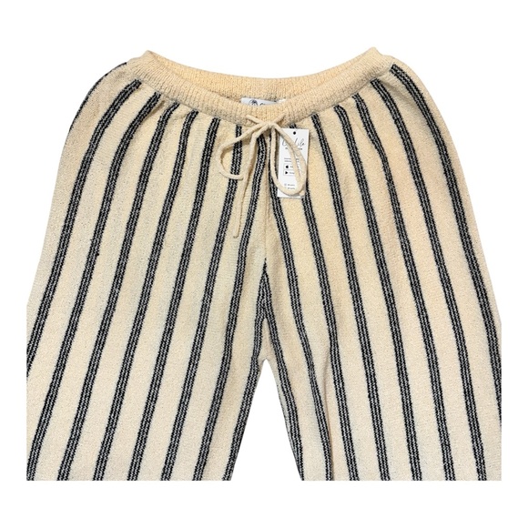 NWT Cream and Black Knit Pants - Picture 2 of 6